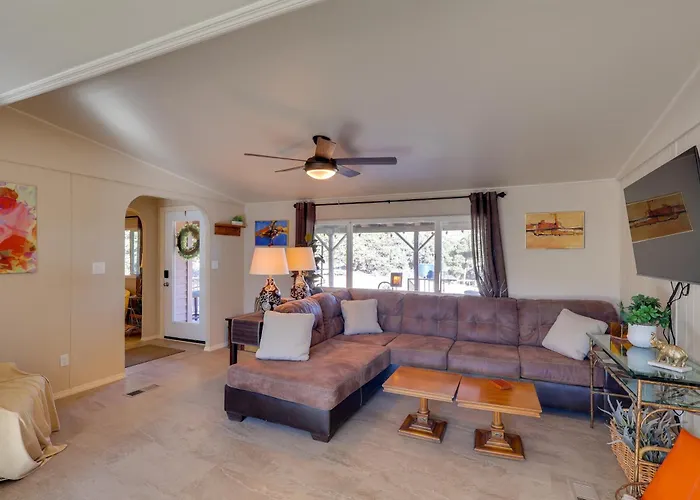 Hualapai Mtn Views On 2 Acres: 'thunderhead' Holiday home Kingman