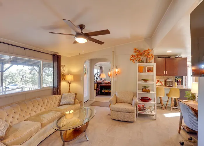 Hualapai Mtn Views On 2 Acres: 'thunderhead' Holiday home