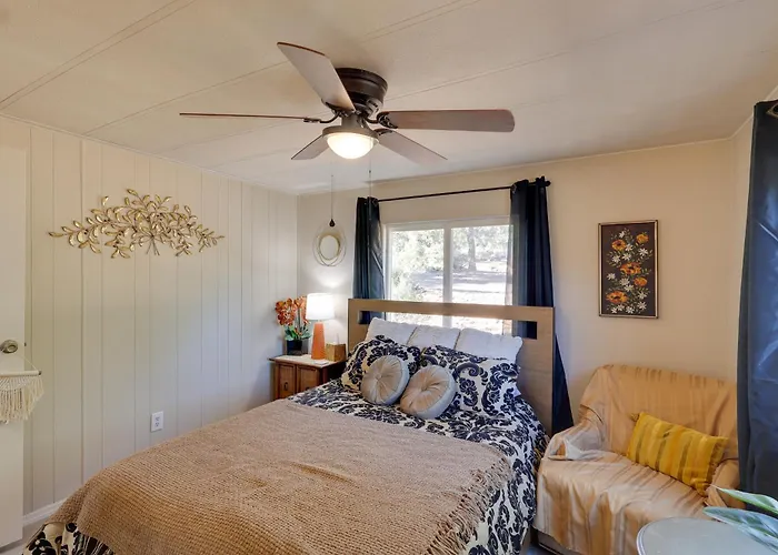 Hualapai Mtn Views On 2 Acres: 'thunderhead' Holiday home Kingman